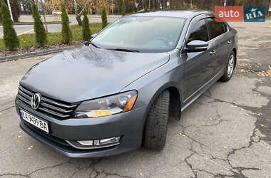 Седан Volkswagen Passat 2013 в Києві