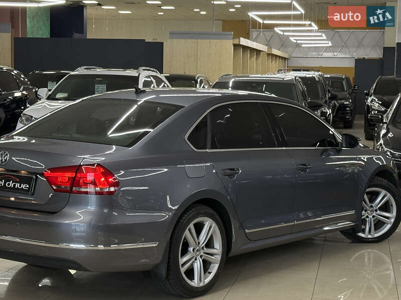 Седан Volkswagen Passat 2013 в Николаеве