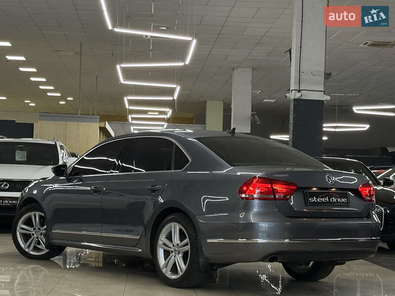 Седан Volkswagen Passat 2013 в Николаеве