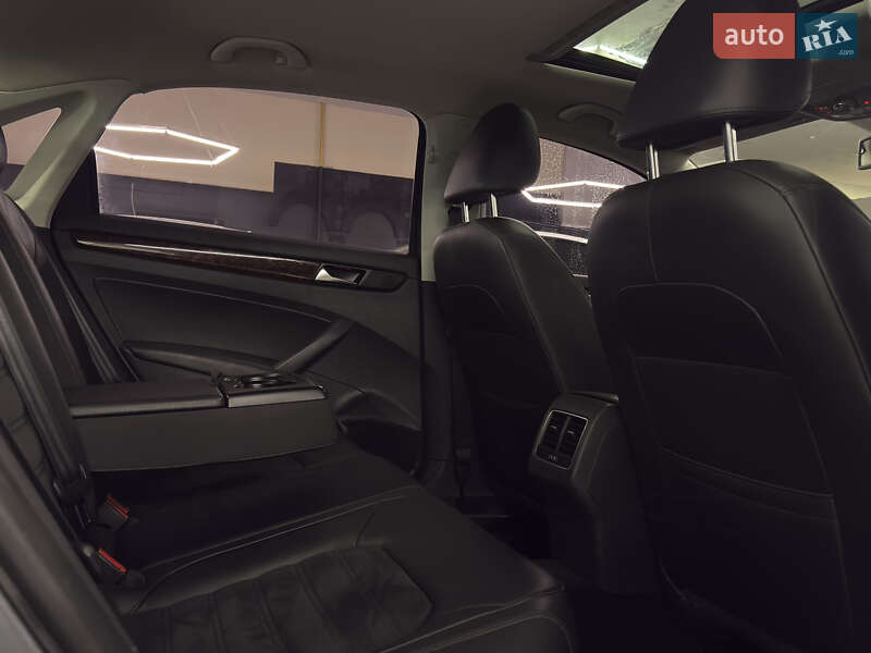 Седан Volkswagen Passat 2013 в Николаеве
