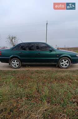 Седан Volkswagen Passat 1995 в Шаргороде