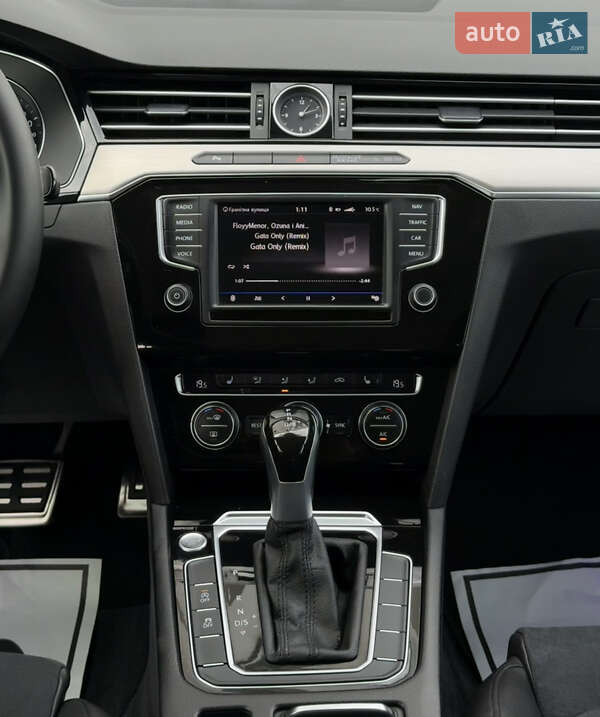 Универсал Volkswagen Passat 2016 в Житомире