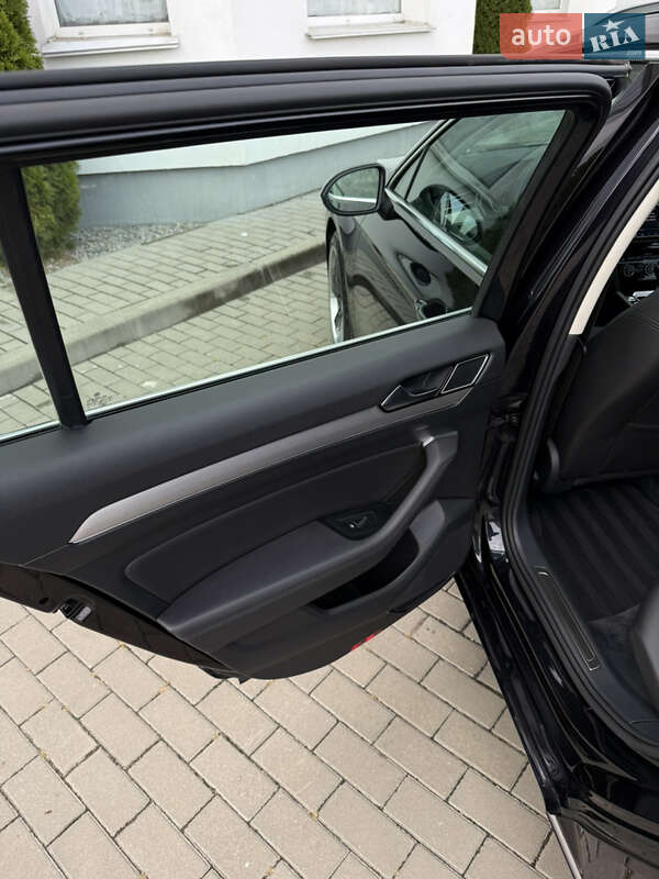 Универсал Volkswagen Passat 2016 в Житомире