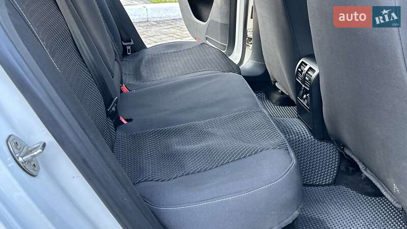Универсал Volkswagen Passat 2012 в Дрогобыче фото 51 Универсал Volkswagen Passat 2012 в Дрогобыче