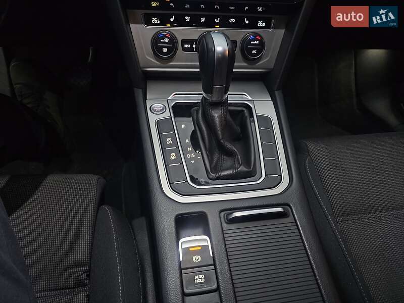 Седан Volkswagen Passat 2016 в Броварах фото 19 Седан Volkswagen Passat 2016 в Броварах