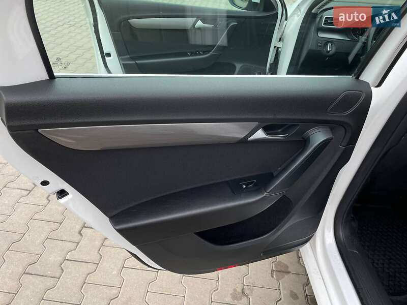 Универсал Volkswagen Passat 2011 в Луцке фото 37 Универсал Volkswagen Passat 2011 в Луцке