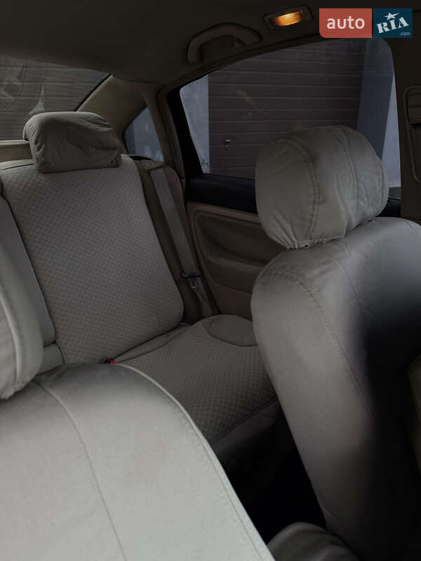 Седан Volkswagen Passat 1999 в Івано-Франківську