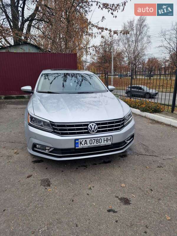 Седан Volkswagen Passat 2017 в Чернигове