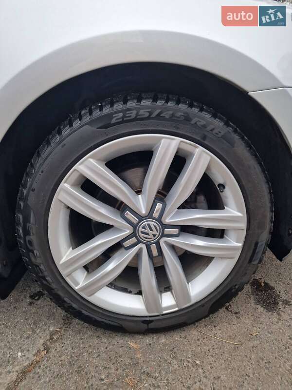 Седан Volkswagen Passat 2017 в Чернигове