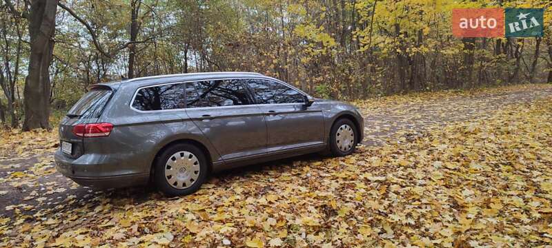 Універсал Volkswagen Passat 2017 в Козятині