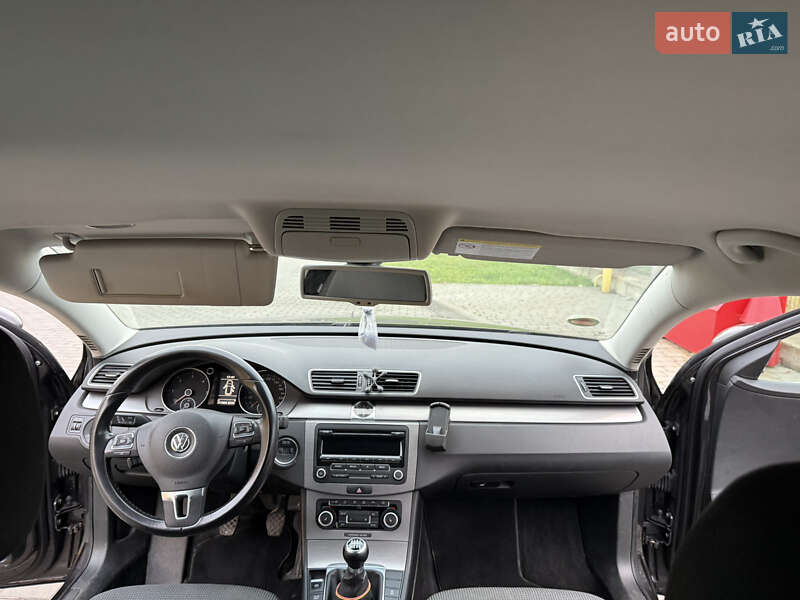 Универсал Volkswagen Passat 2011 в Ровно