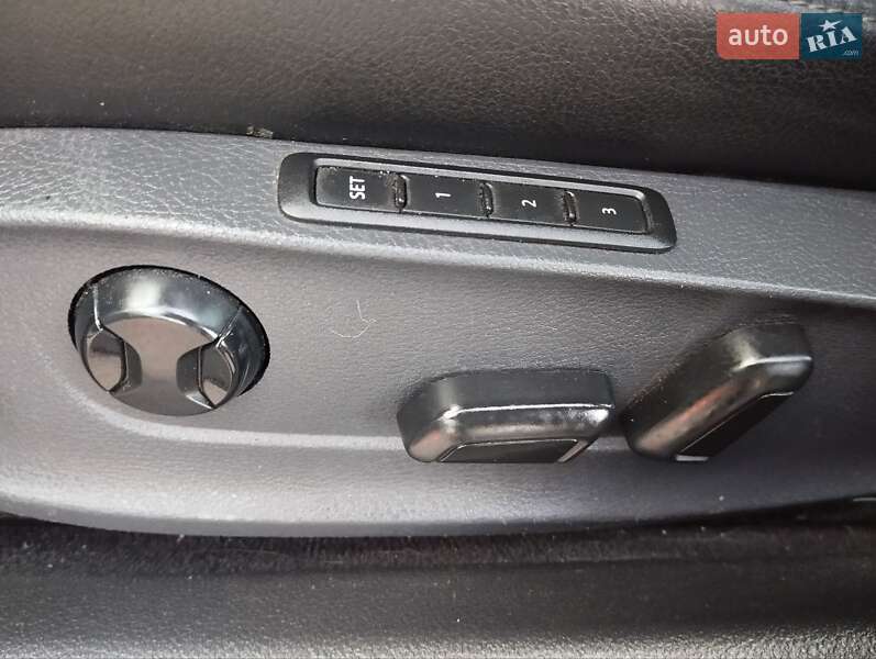 Седан Volkswagen Passat 2012 в Львове