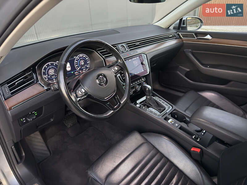Седан Volkswagen Passat 2018 в Луцке фото 12 Седан Volkswagen Passat 2018 в Луцке