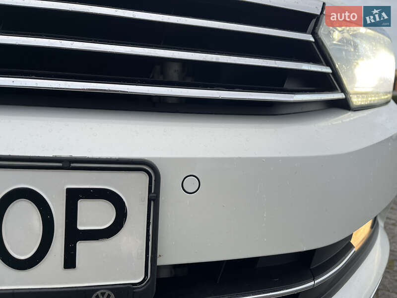 Универсал Volkswagen Passat 2018 в Львове