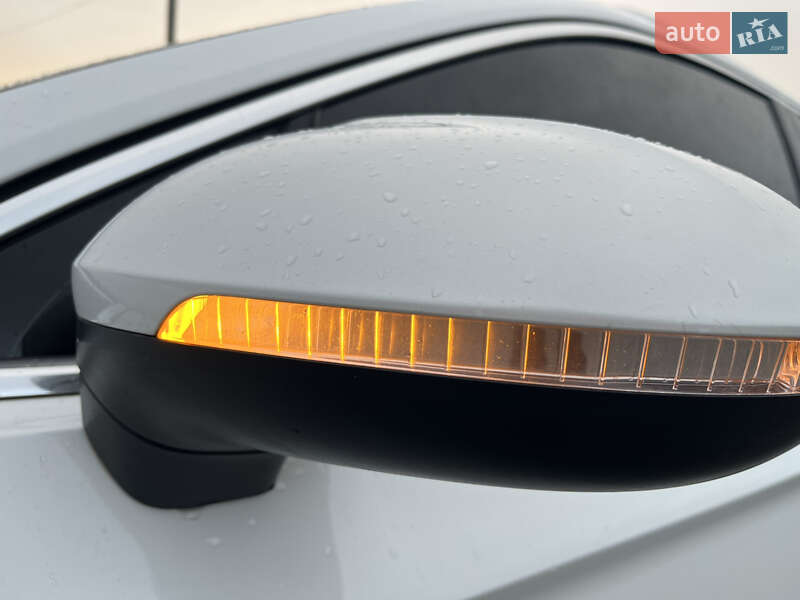 Универсал Volkswagen Passat 2018 в Львове