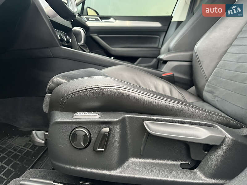 Универсал Volkswagen Passat 2018 в Львове