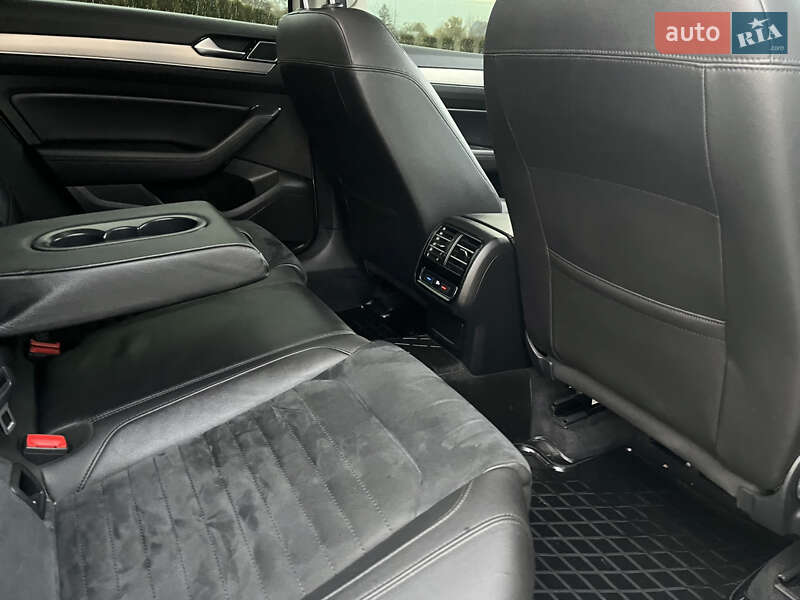 Универсал Volkswagen Passat 2018 в Львове