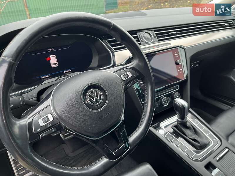 Универсал Volkswagen Passat 2017 в Ивано-Франковске