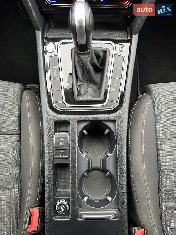 Универсал Volkswagen Passat 2021 в Белогородке