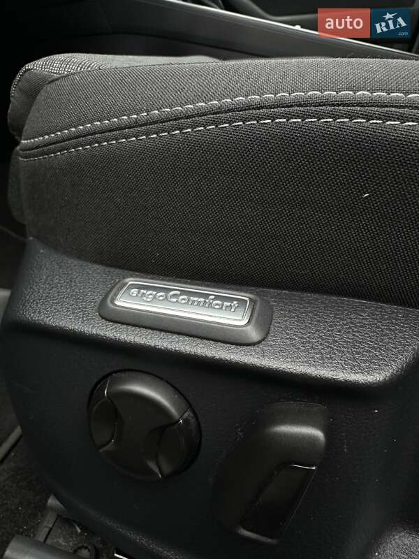 Универсал Volkswagen Passat 2021 в Белогородке