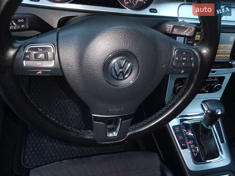Универсал Volkswagen Passat 2010 в Золотоноше