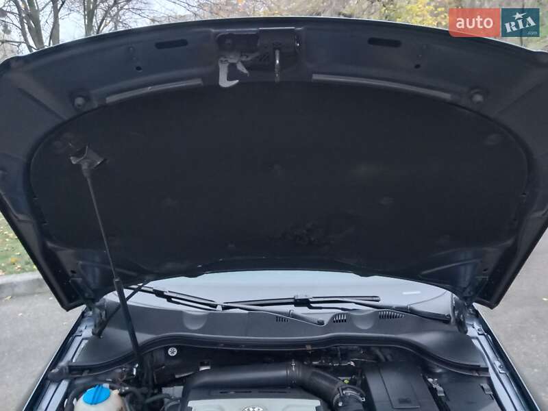 Универсал Volkswagen Passat 2010 в Золотоноше