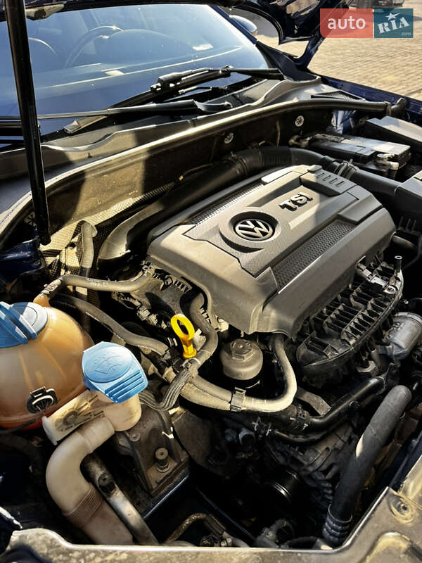 Седан Volkswagen Passat 2016 в Волочиске