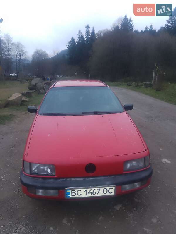 Седан Volkswagen Passat 1989 в Сколе