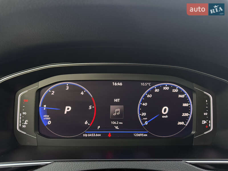 Седан Volkswagen Passat 2022 в Луцке