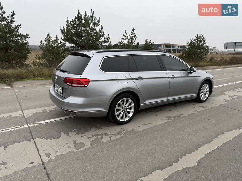Универсал Volkswagen Passat 2017 в Житомире