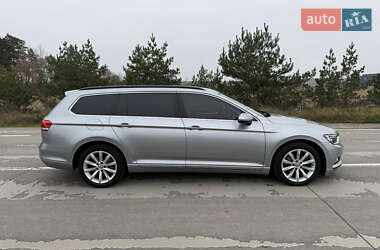 Универсал Volkswagen Passat 2017 в Житомире