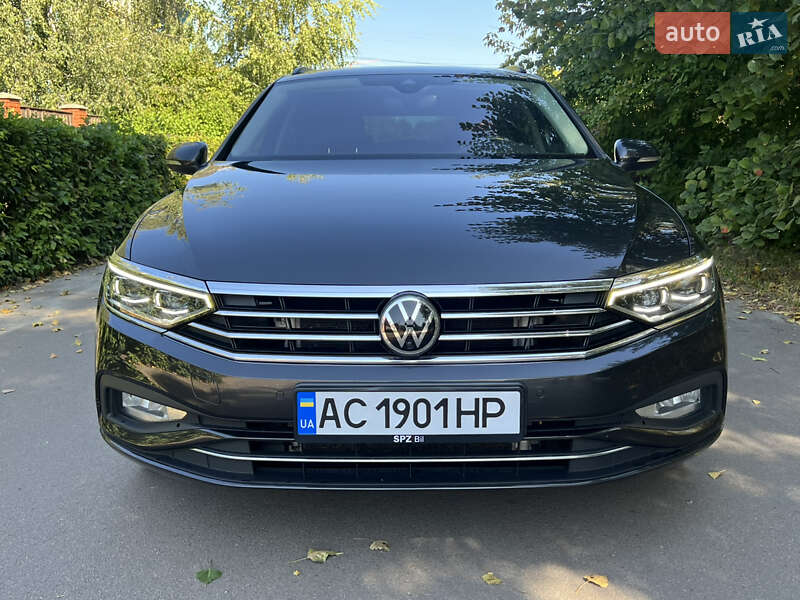 Универсал Volkswagen Passat 2020 в Киеве
