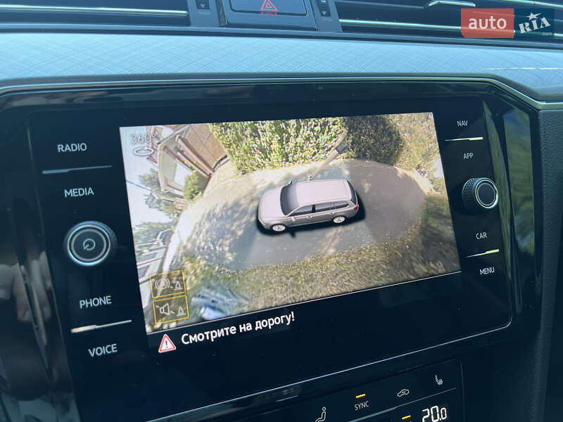 Универсал Volkswagen Passat 2020 в Киеве