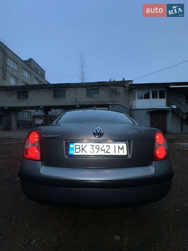 Седан Volkswagen Passat 2003 в Ровно фото 10 Седан Volkswagen Passat 2003 в Ровно