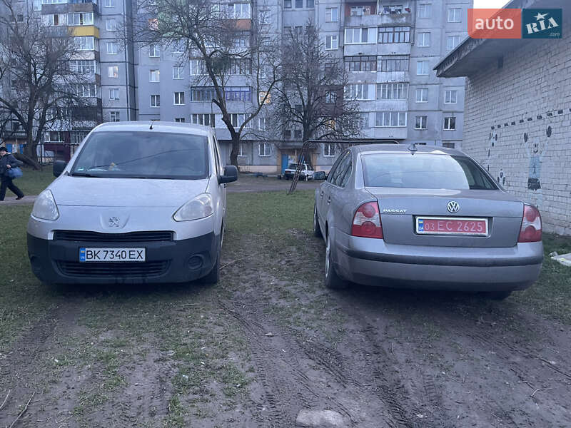 Седан Volkswagen Passat 2003 в Ровно фото 33 Седан Volkswagen Passat 2003 в Ровно