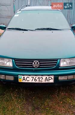 Універсал Volkswagen Passat 1996 в Камені-Каширському