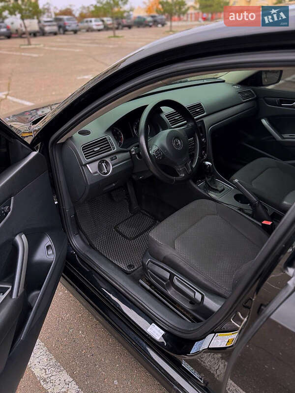 Седан Volkswagen Passat 2014 в Николаеве