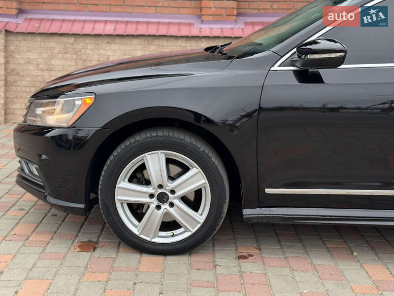 Седан Volkswagen Passat 2016 в Одессе