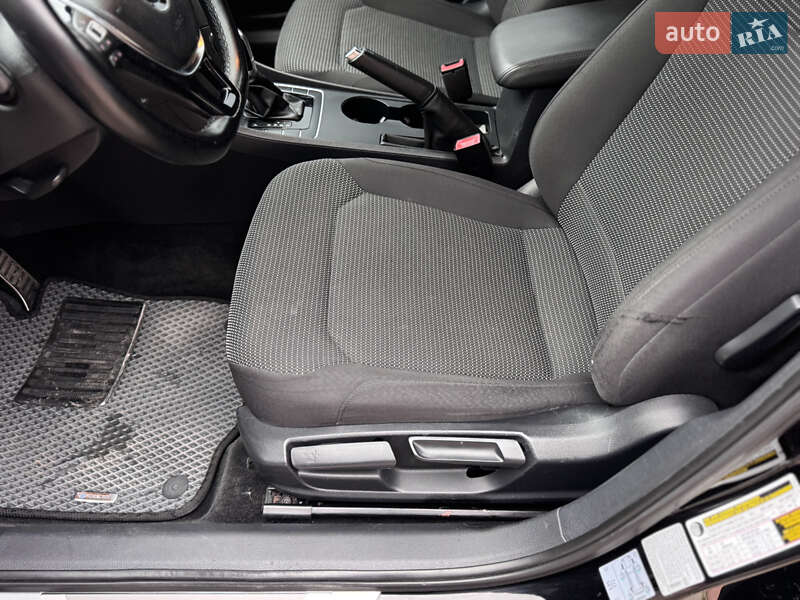 Седан Volkswagen Passat 2016 в Одессе