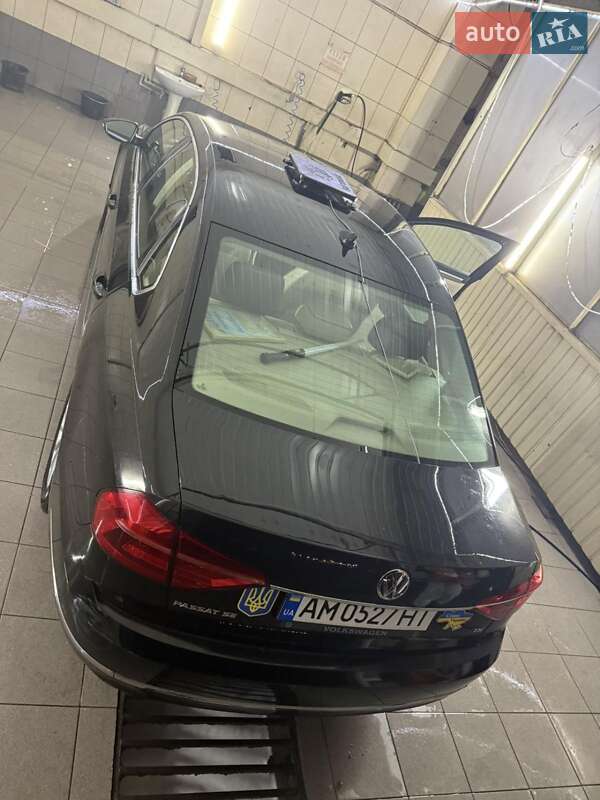 Седан Volkswagen Passat 2016 в Коростене
