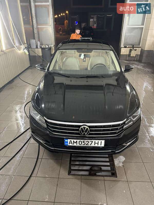 Седан Volkswagen Passat 2016 в Коростене