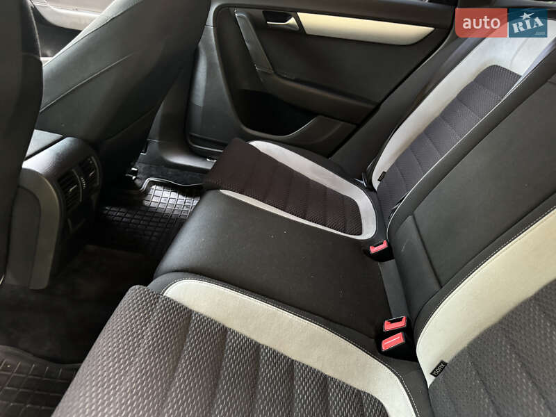 Универсал Volkswagen Passat 2014 в Дрогобыче