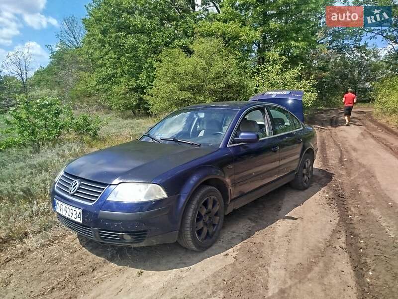 Седан Volkswagen Passat 2005 в Днепре