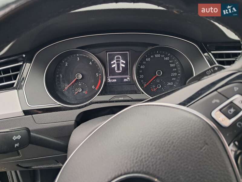 Универсал Volkswagen Passat 2018 в Нововолынске фото 17 Универсал Volkswagen Passat 2018 в Нововолынске