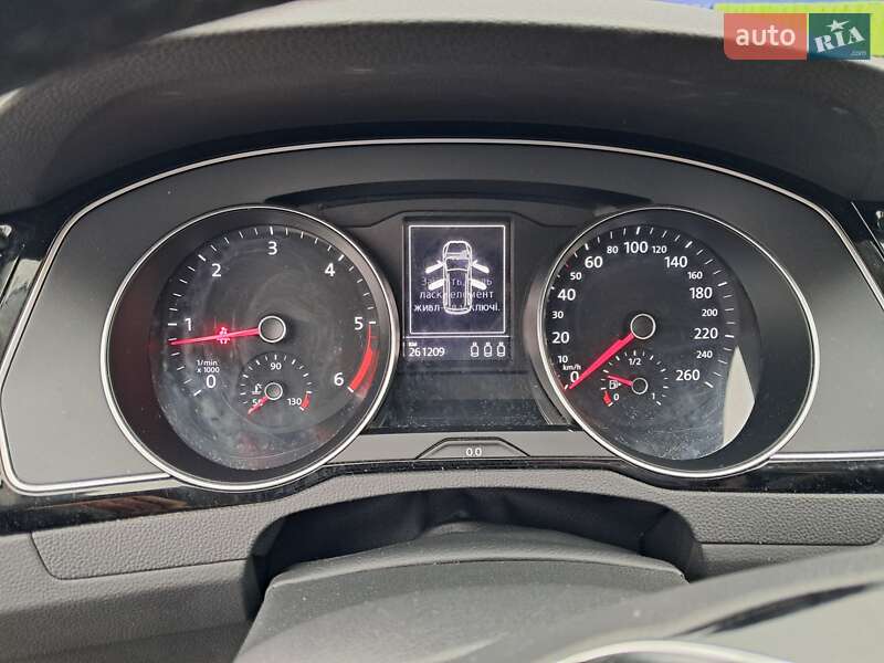 Универсал Volkswagen Passat 2018 в Нововолынске фото 22 Универсал Volkswagen Passat 2018 в Нововолынске