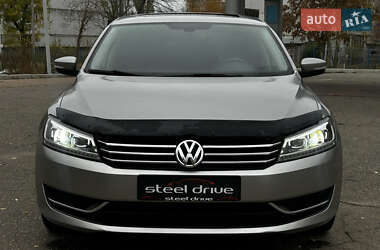Седан Volkswagen Passat 2012 в Миколаєві