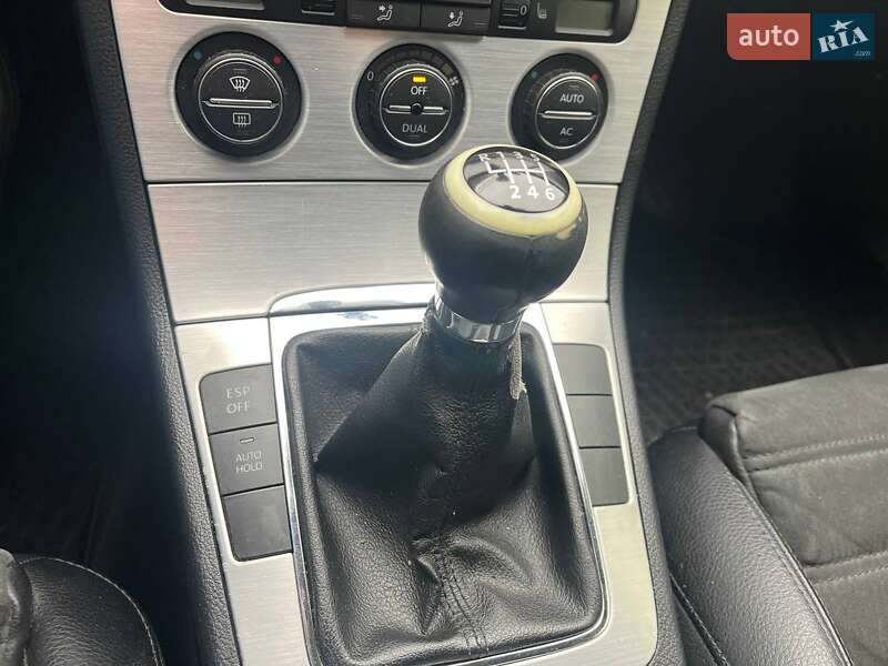 Седан Volkswagen Passat 2007 в Киеве