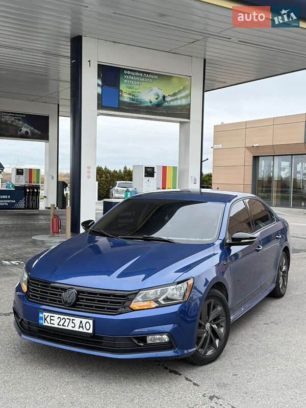 Седан Volkswagen Passat 2017 в Дніпрі