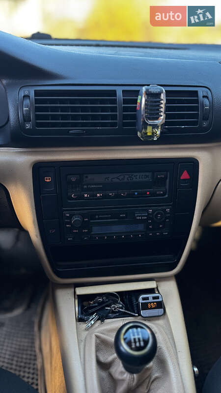 Седан Volkswagen Passat 2003 в Калуше