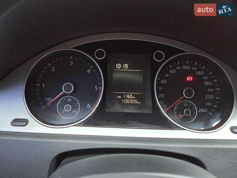 Универсал Volkswagen Passat 2010 в Черновцах